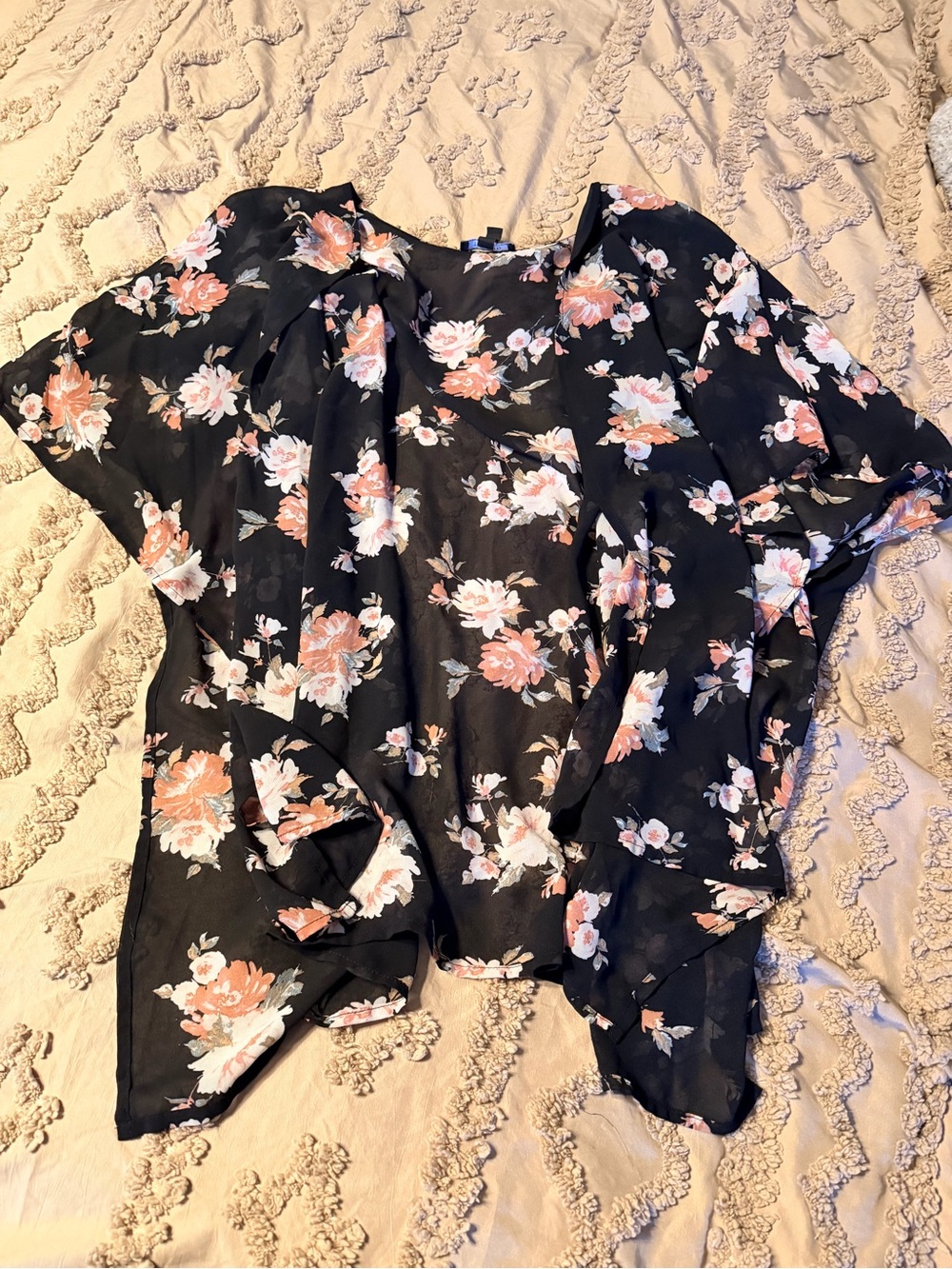 Torrid women’s sheer kimono
